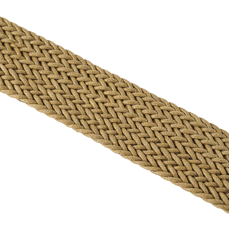 Cinturón ancho informal con cadena en la cintura de vaquera